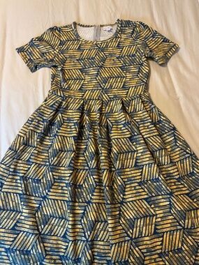 LuLaRoe Amelia dress Fit and flare with pockets navy blue and Yellow Size L